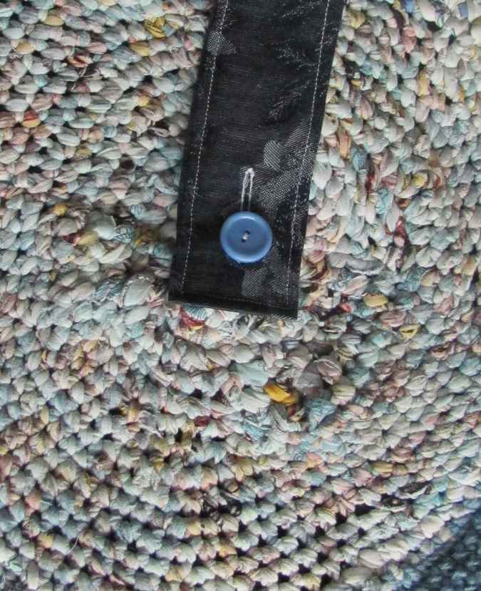 large image of art item: bag – button blue crochet disc