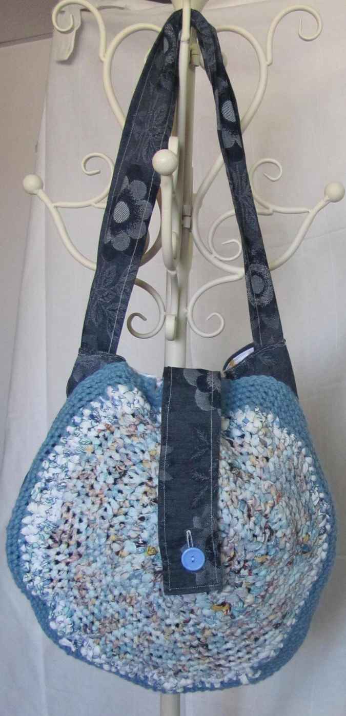 large image of art item: bag – button blue crochet disc