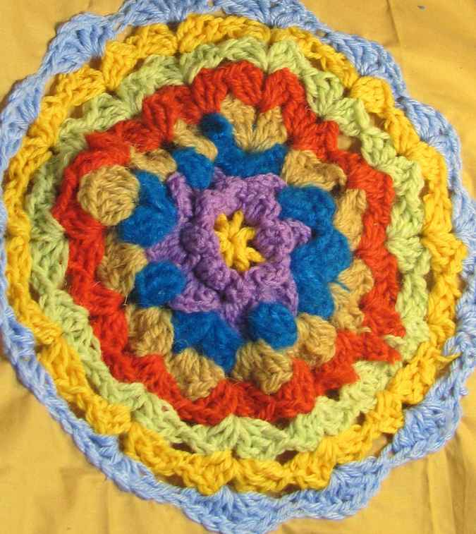 large image of art item: bag – button green circle crochet