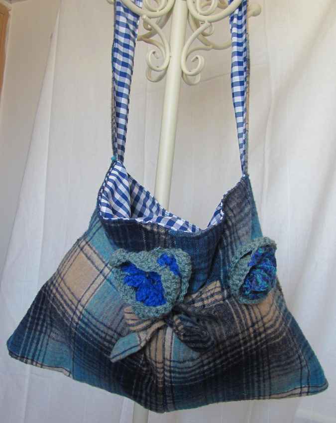 large image of art item: bag – checkered blue flowers crochet blue