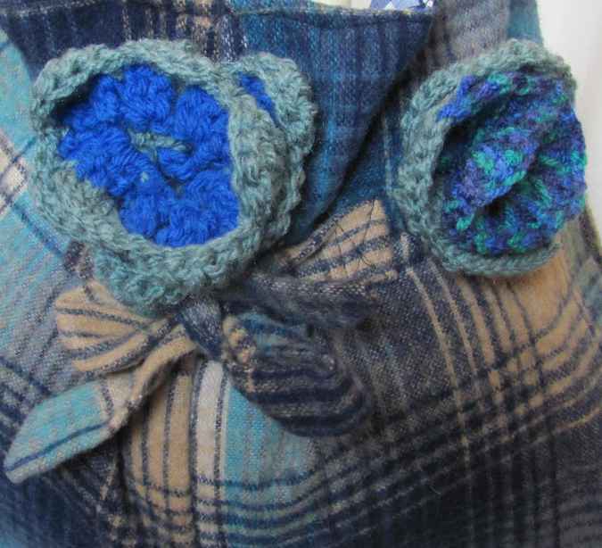 large image of art item: bag – checkered blue flowers crochet blue