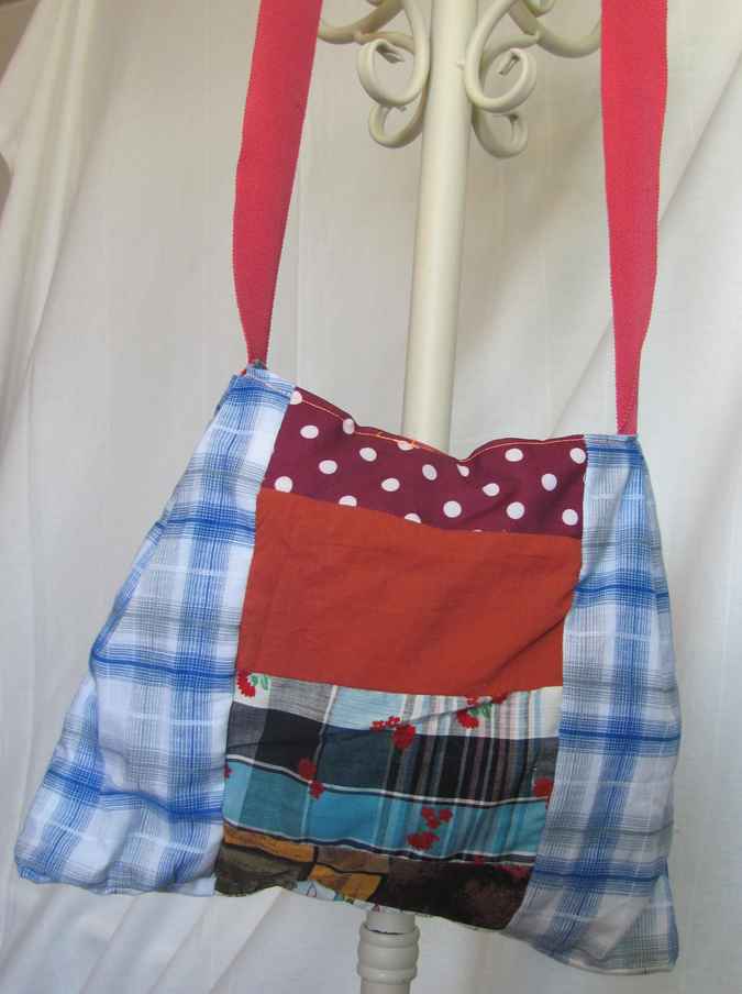 large image of art item: bag – checkered blue white with pink white quiltwork