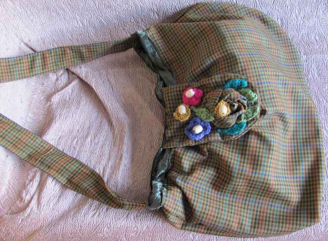large image of art item: bag – checkered flowers with beads