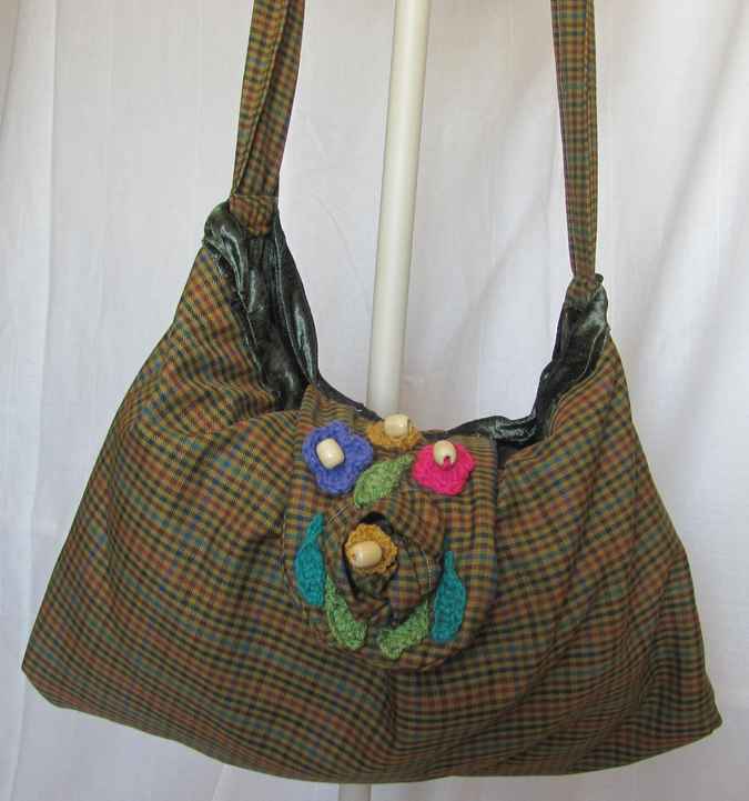 large image of art item: bag – checkered flowers with beads