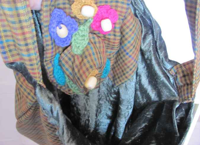 large image of art item: bag – checkered flowers with beads
