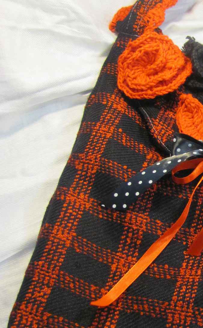 large image of art item: bag – checkered orange black