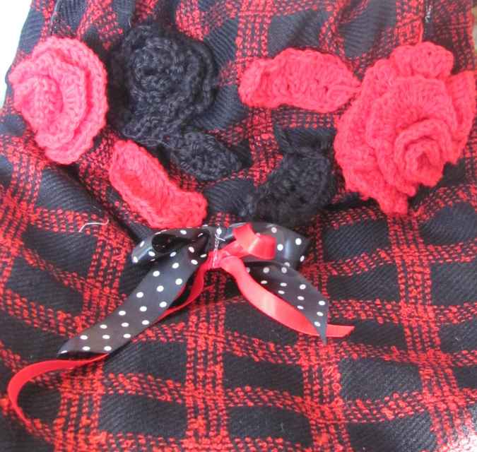 large image of art item: bag – checkered red black
