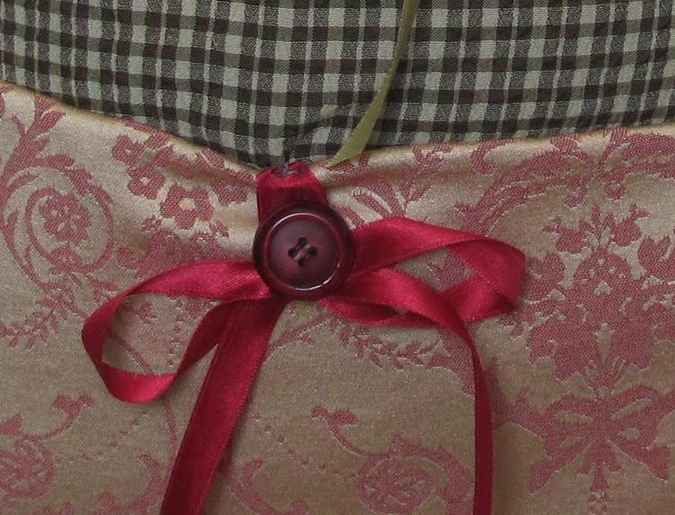 large image of art item: bag – checkered with quiltwork cream pink peach plant motif