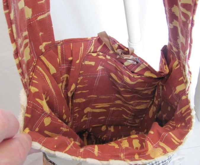 large image of art item: bag – checkered with quiltwork cream pink peach plant motif