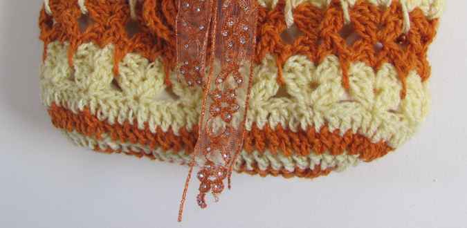 large image of art item: bag – crochet orange cream