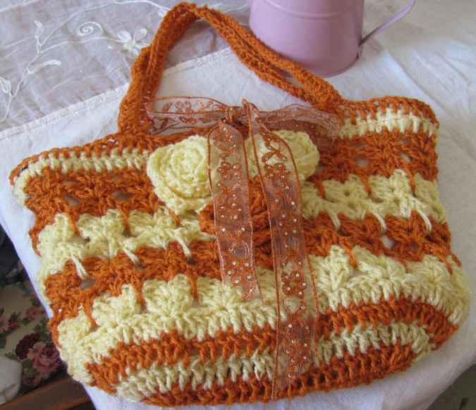 large image of art item: bag – crochet orange cream
