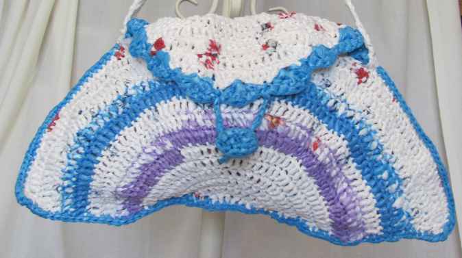 large image of art item: bag – crochet white blue