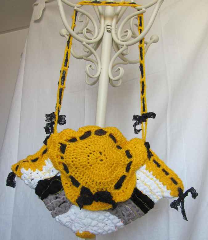 large image of art item: bag – crochet yellow black white
