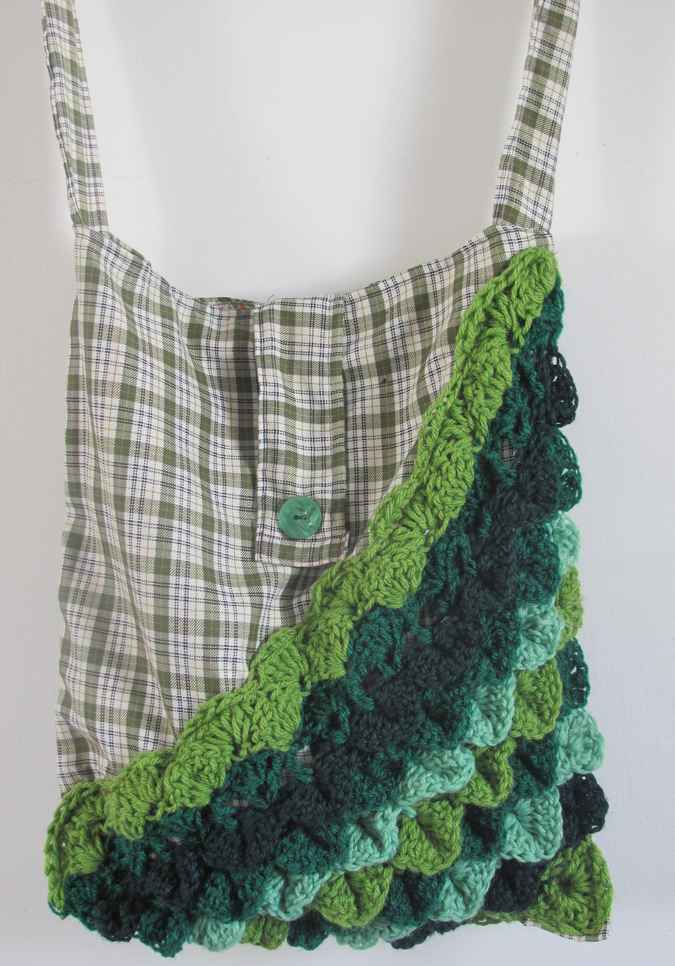 large image of art item: bag – diagonal checkred greens blues white