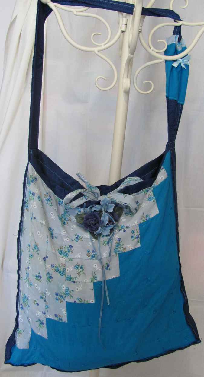 large image of art item: bag – diagonal turquoise white