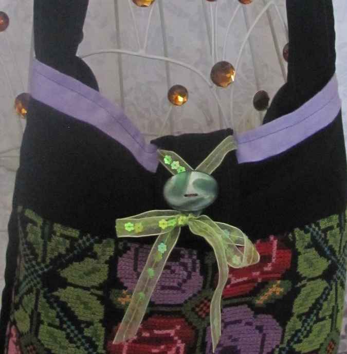 large image of art item: bag – embroidery green yellow flowers