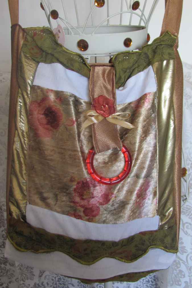 large image of art item: bag – gold red flower red ring