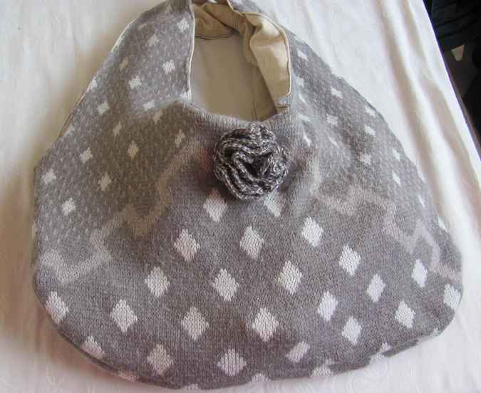 large image of art item: bag – gray diamonds white crochet flower