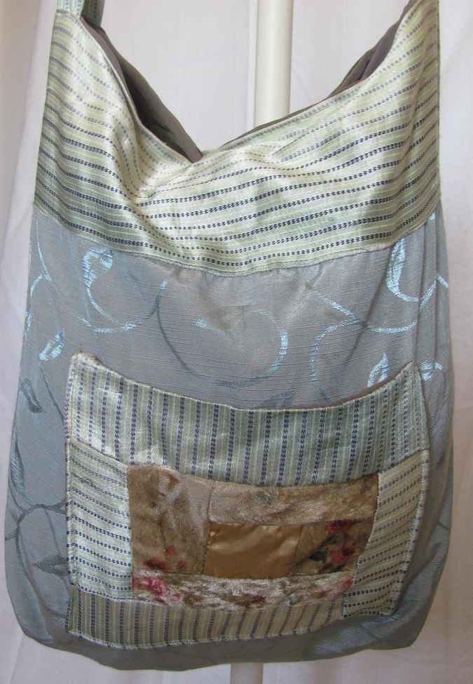 large image of art item: bag – gray pouch quilt