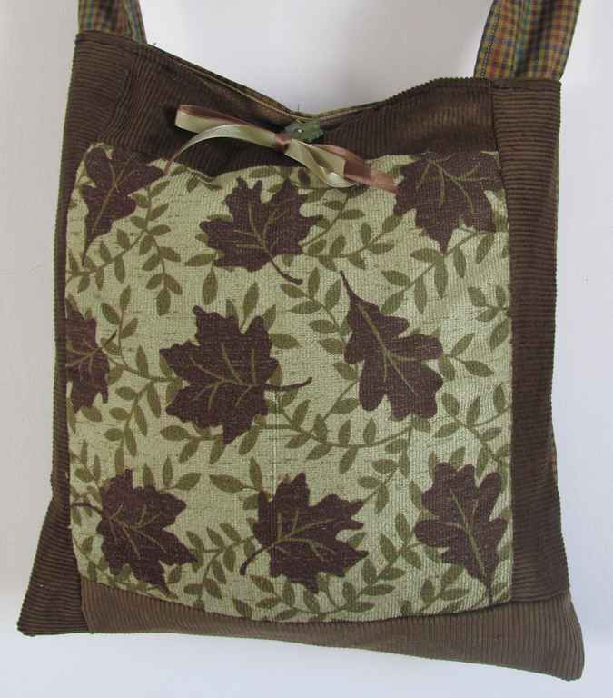large image of art item: bag – khaki motif maple and oak leaves