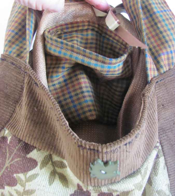 large image of art item: bag – khaki motif maple and oak leaves