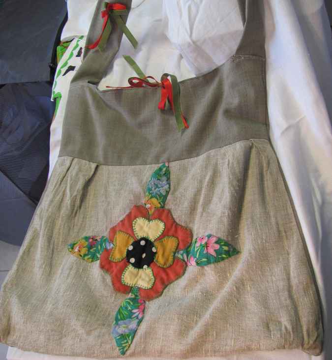 large image of art item: bag – khaki with colorful quiltted flower