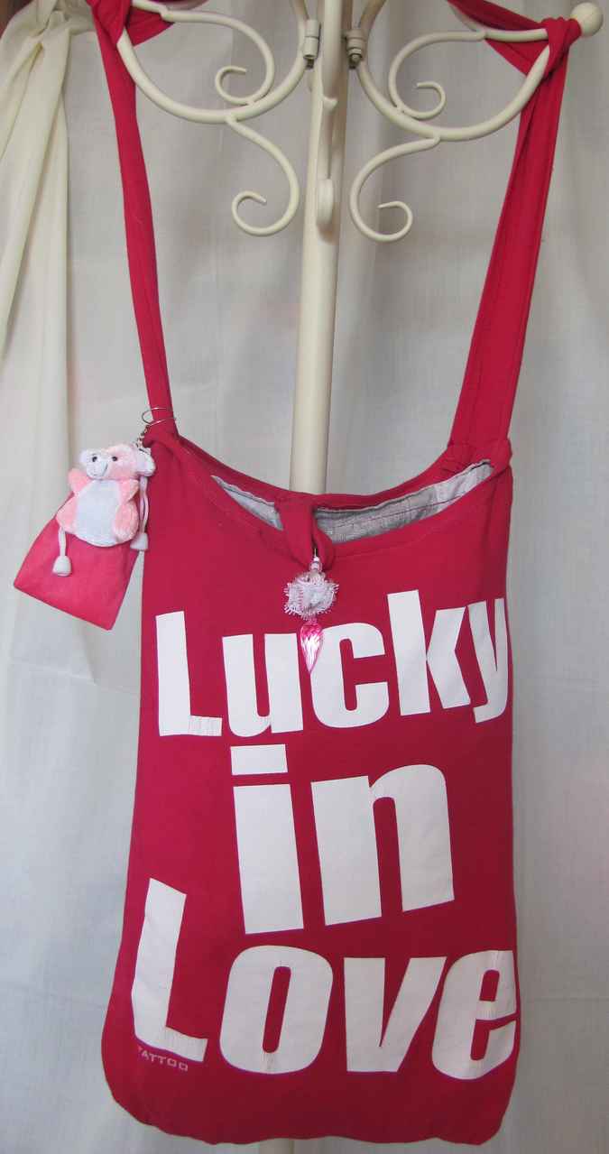 large image of art item: bag – lucky in 'love'