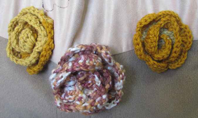 large image of art item: bag – peach flowers crochet