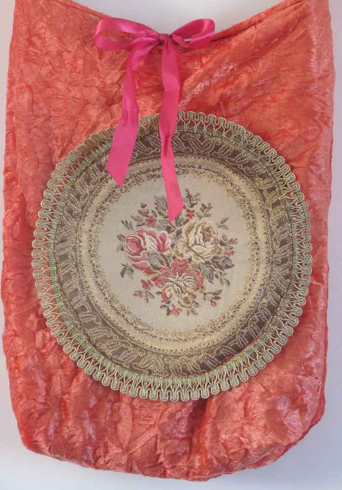 large image of art item: bag – peach quilt brownish disc