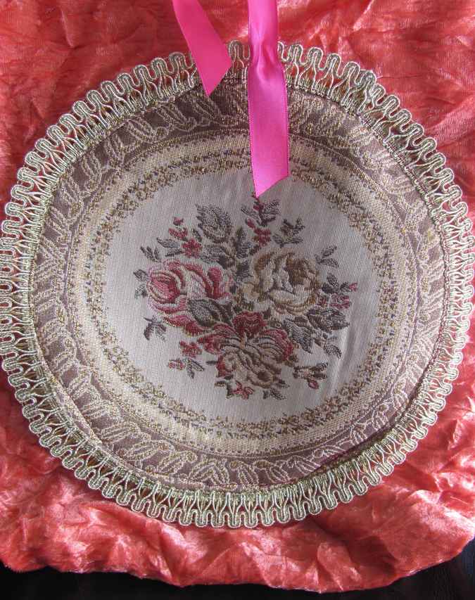 large image of art item: bag – peach quilt brownish disc