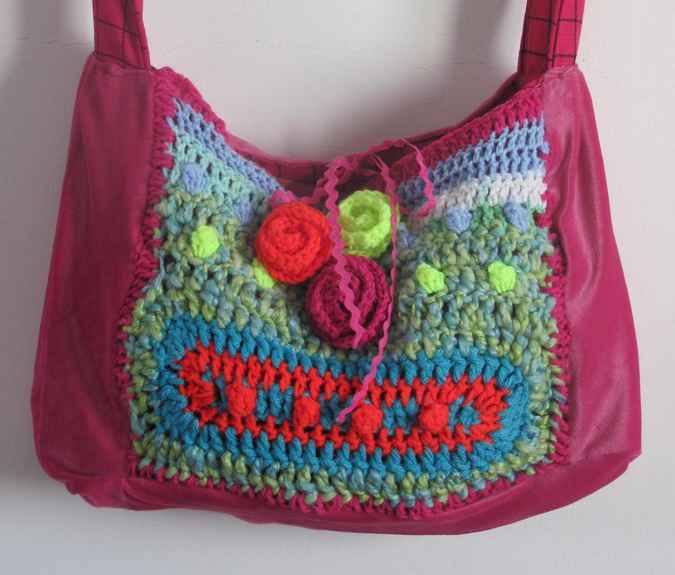 large image of art item: bag – pink with crochet