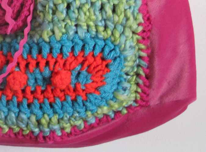 large image of art item: bag – pink with crochet
