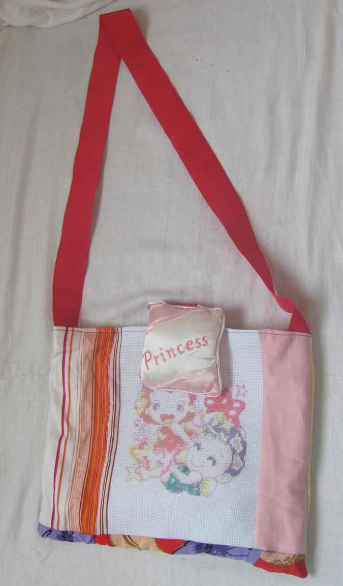large image of art item: bag – 'princess'