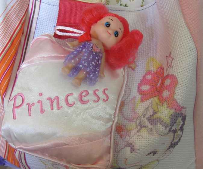 large image of art item: bag – 'princess'