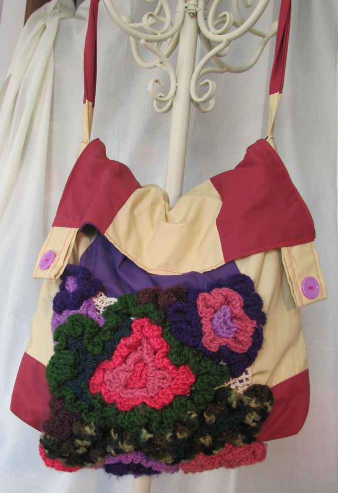 large image of art item: bag – punch banana crochet flowers