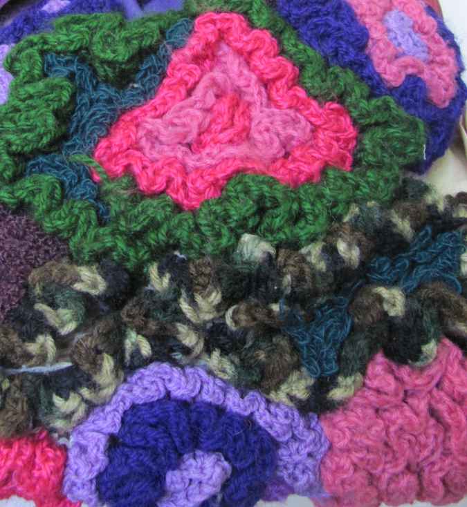 large image of art item: bag – punch banana crochet flowers