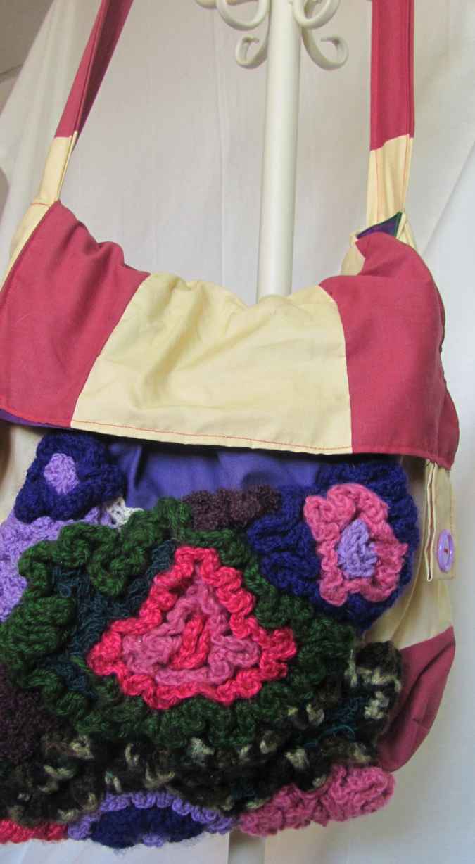 large image of art item: bag – punch banana crochet flowers