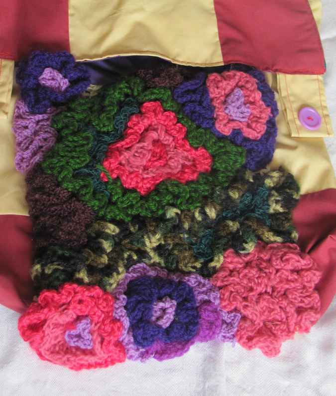 large image of art item: bag – punch banana crochet flowers
