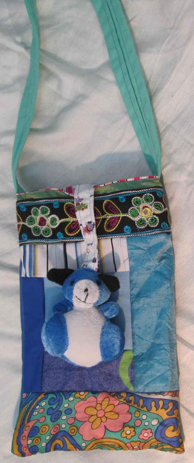 large image of art item: bag – teddy bear blue