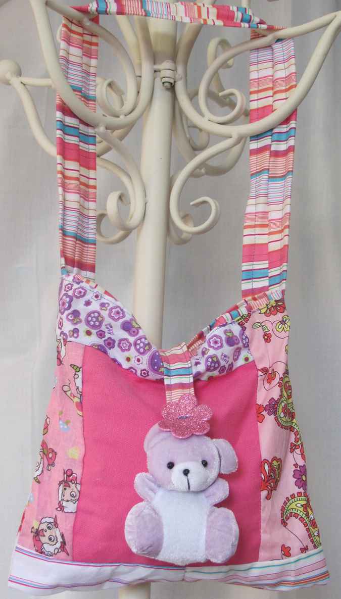 large image of art item: bag – teddy bear pink