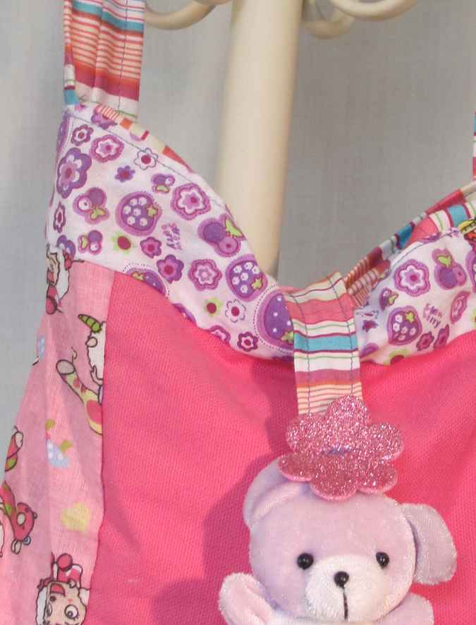 large image of art item: bag – teddy bear pink