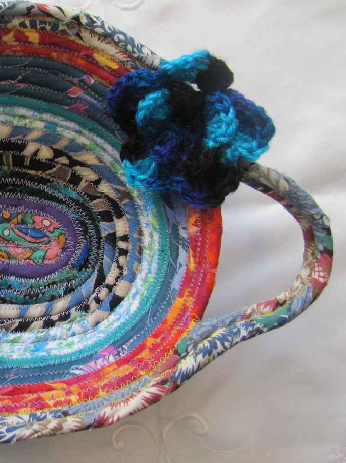 large image of art item: basket – crochet flowers red blue