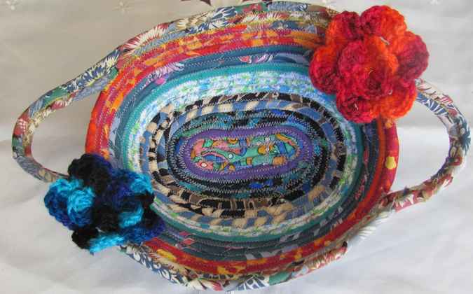 large image of art item: basket – crochet flowers red blue
