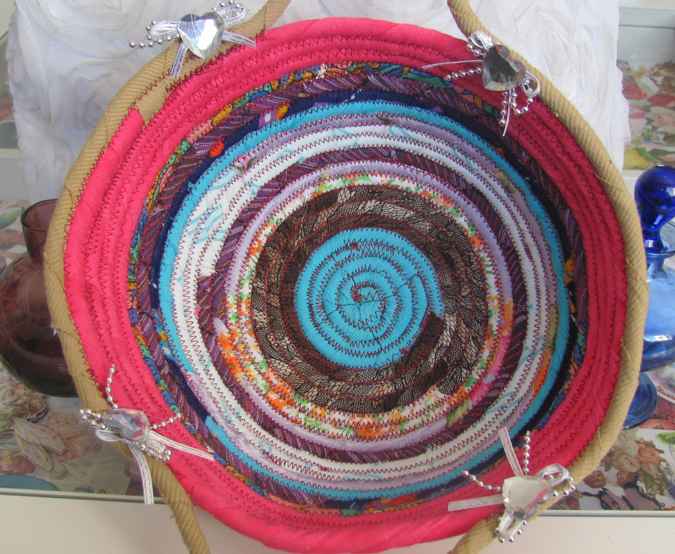 large image of art item: basket – cyan center pink perimeter diamond hearts