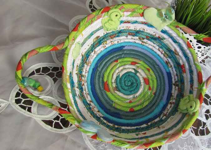 large image of art item: basket – duckling heart green