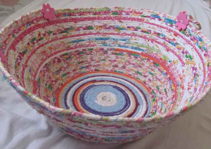 large image of art item: basket – flowers pinkish