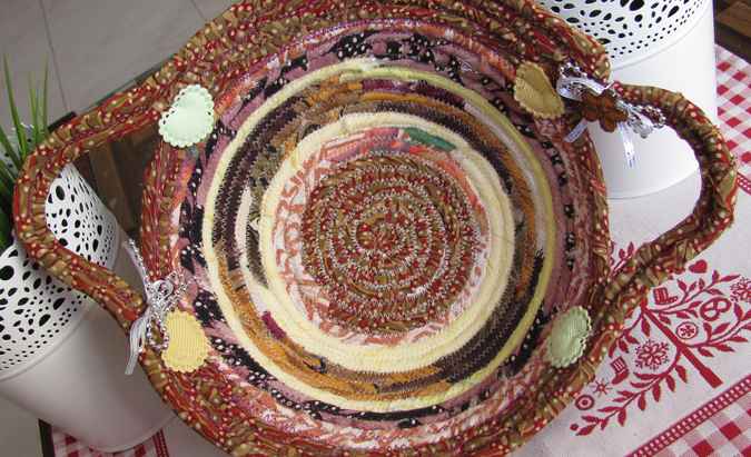large image of art item: basket – pattern red brown