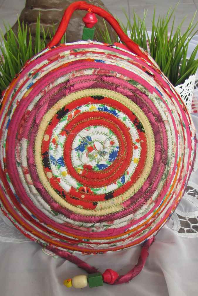 large image of art item: basket – strawberry pink