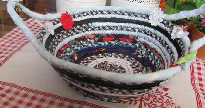 large image of art item: basket – strawberry white checkered