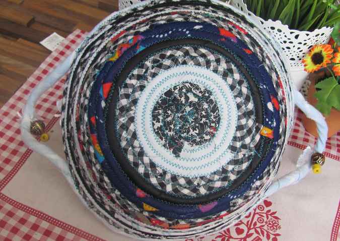 large image of art item: basket – strawberry white checkered